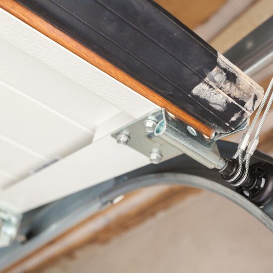 garage_door_rollers_replacement